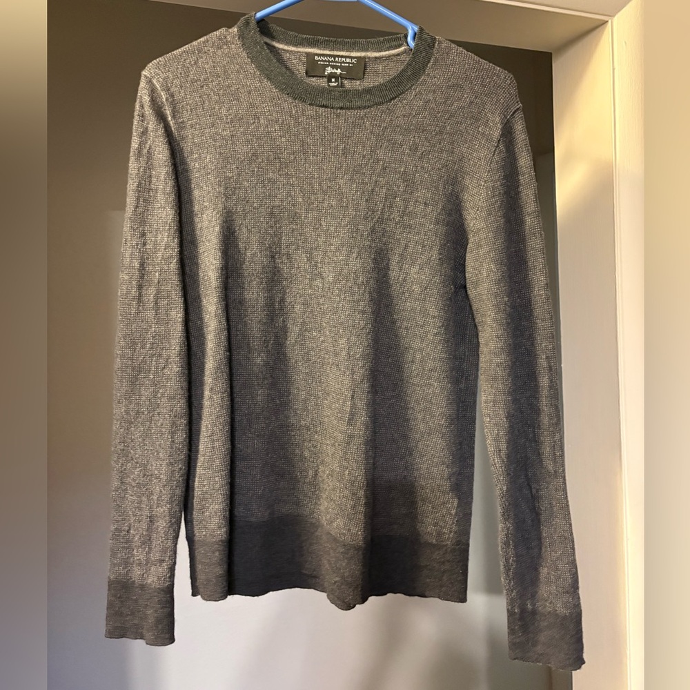 Banana Republic Men's Gray Crewneck Sweater